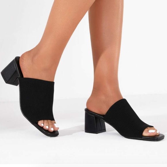 SHEIN Shoes - 3/$20 SALE Black Stretch Band Chunky Heel Mules